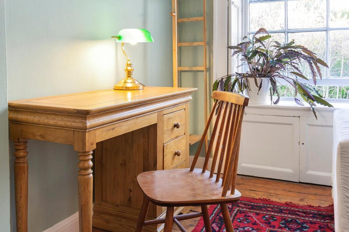 Spaceship 4 Luxury 4 Bedroom By Altoluxoexperience Short Lets & Serviced With Free Wifi & Parking Apartment Bristol