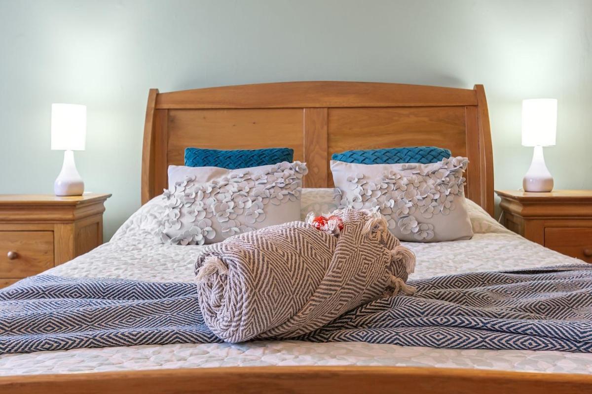 Spaceship 4 Luxury 4 Bedroom By Altoluxoexperience Short Lets & Serviced With Free Wifi & Parking *